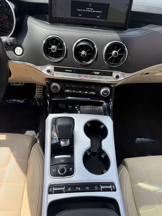 2023 Kia Stinger GT - Image 17 of 19
