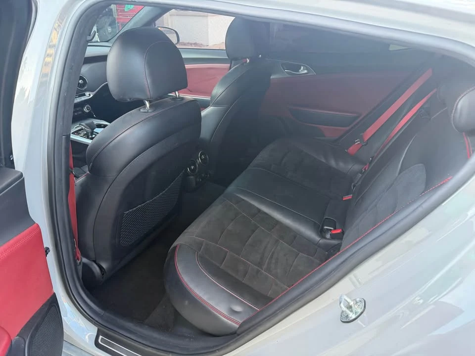 2023 Kia Stinger GT - Image 7 of 10