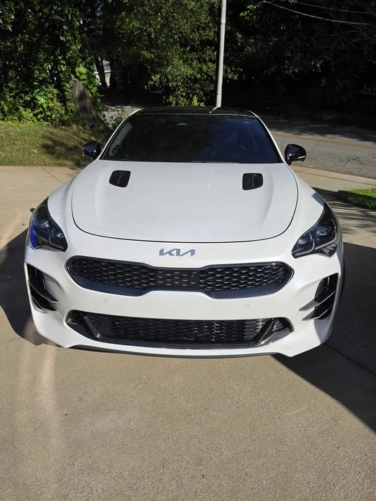 2023 Kia Stinger GT - Image 9 of 16