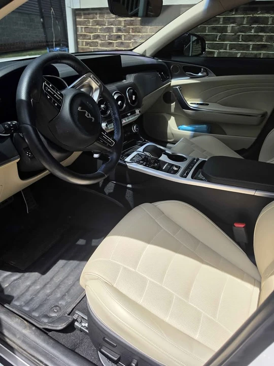 2023 Kia Stinger GT - Image 14 of 16