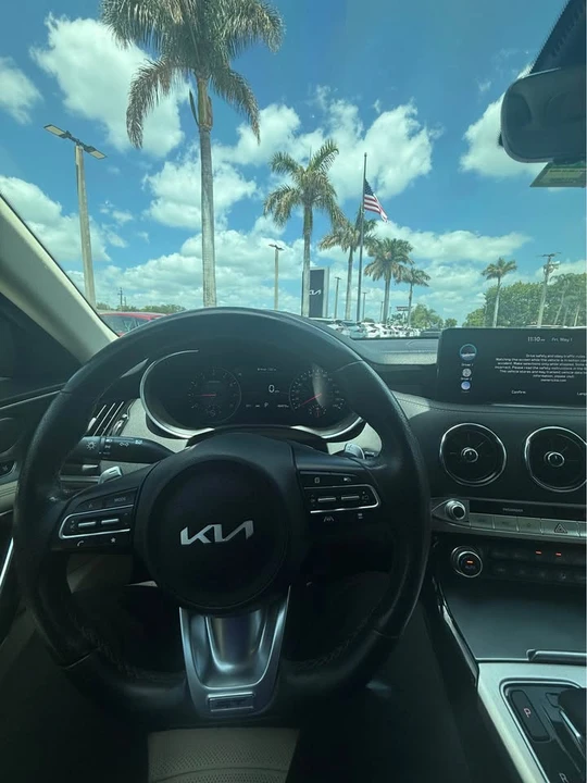 2023 Kia Stinger GT - Image 8 of 9