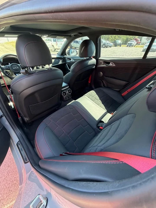 2023 Kia Stinger GT - Image 11 of 13
