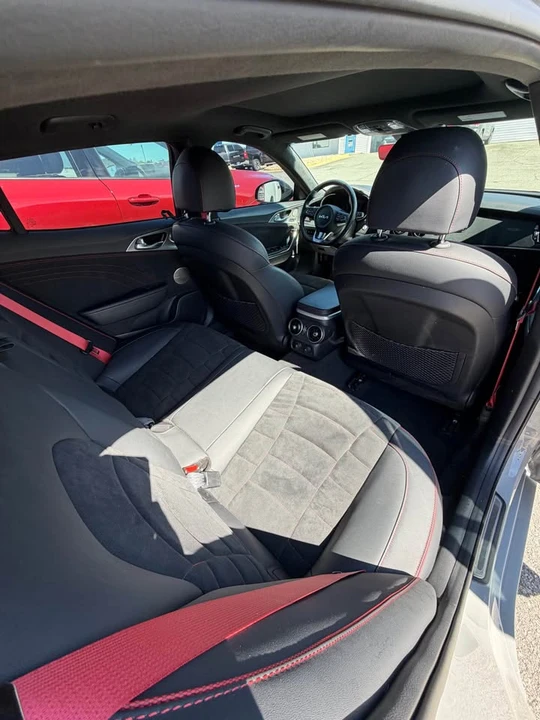 2023 Kia Stinger GT - Image 9 of 13