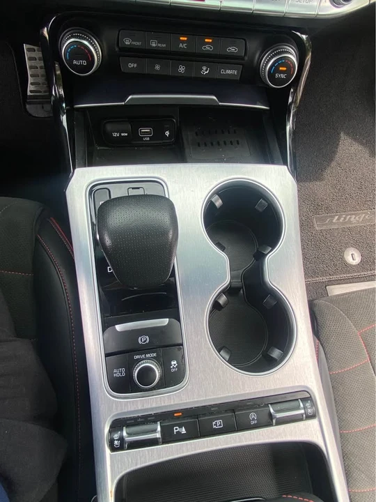 2023 Kia Stinger GT - Image 10 of 13