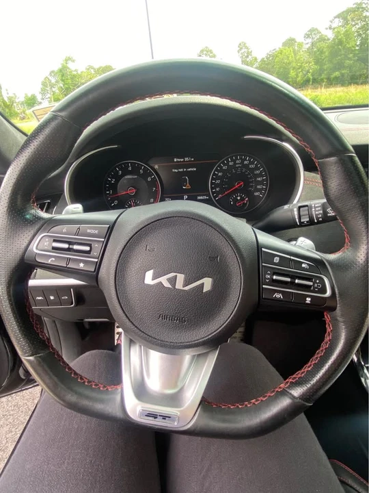 2023 Kia Stinger GT - Image 8 of 13