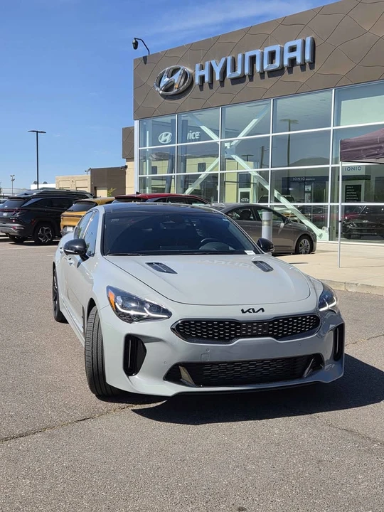 2023 Kia Stinger GT - Image 2 of 10