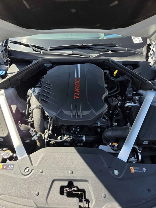 2023 Kia Stinger GT - Image 8 of 10