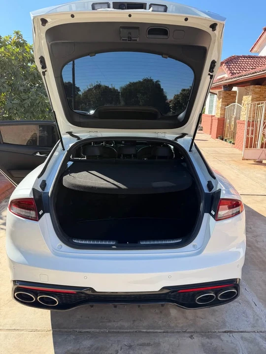 2023 Kia Stinger - Image 13 of 15