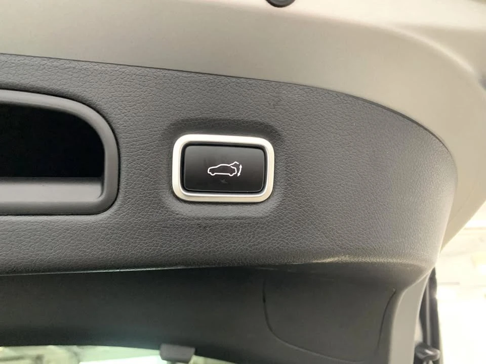2023 Kia Stinger - Image 7 of 10