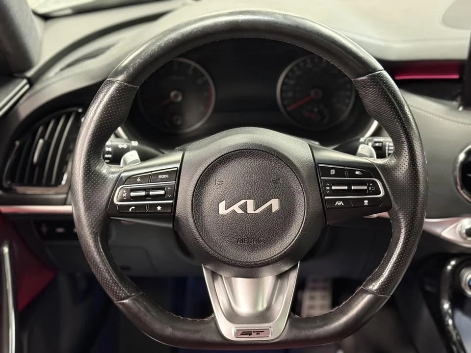 2023 Kia Stinger - Image 13 of 19