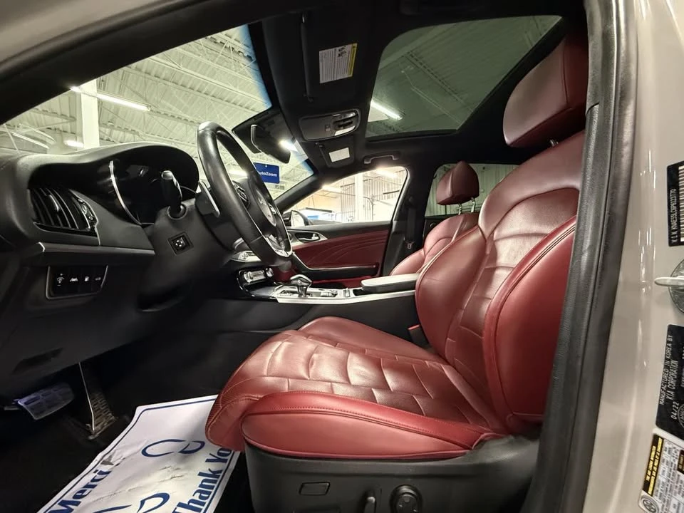 2023 Kia Stinger - Image 12 of 19