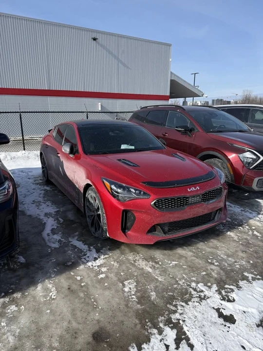2023 Kia Stinger - Image 2 of 4