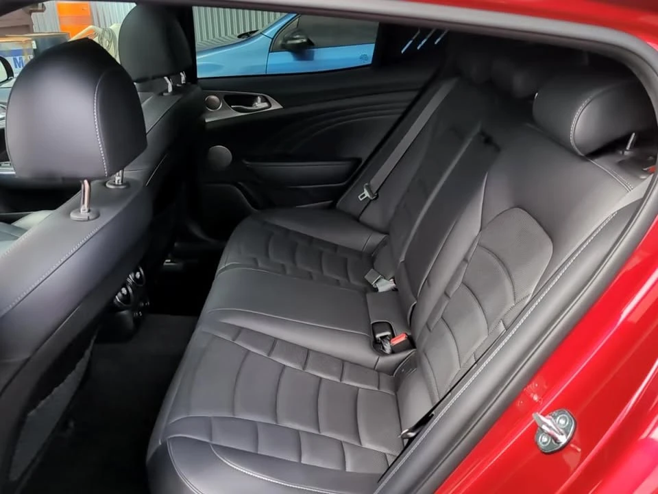 2023 Kia Stinger - Image 16 of 20