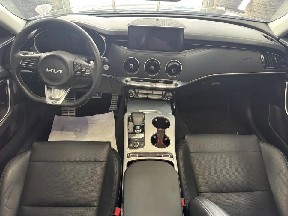 2023 Kia Stinger - Image 10 of 20