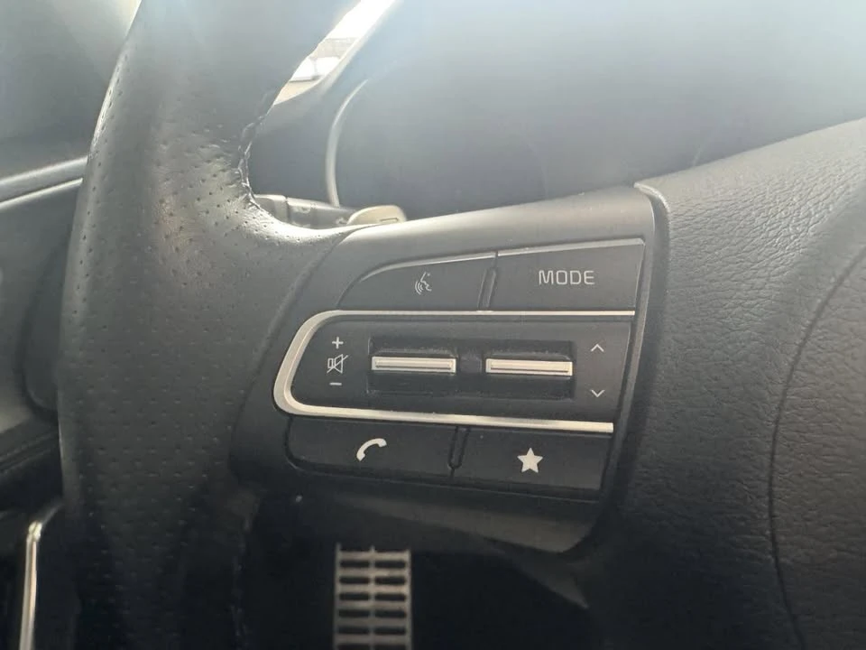 2023 Kia Stinger - Image 16 of 20
