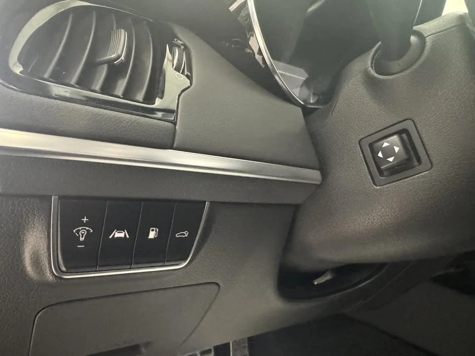 2023 Kia Stinger - Image 14 of 20