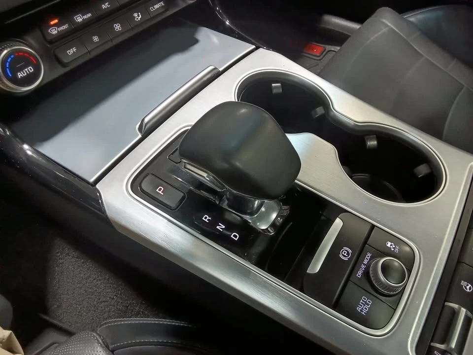 2023 Kia Stinger - Image 15 of 20