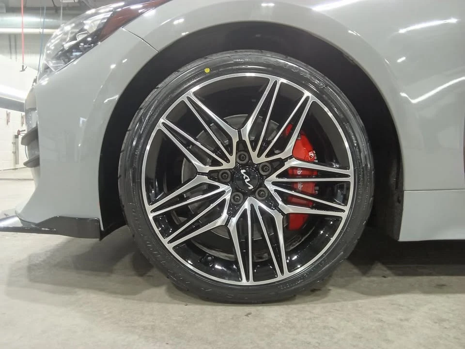 2023 Kia Stinger - Image 6 of 20
