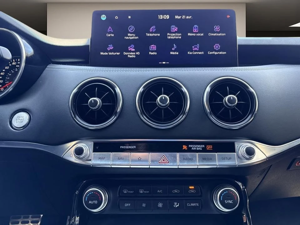2023 Kia Stinger - Image 14 of 20