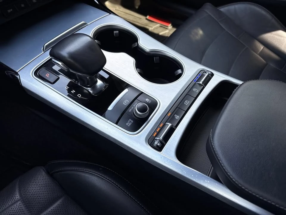 2023 Kia Stinger - Image 16 of 20