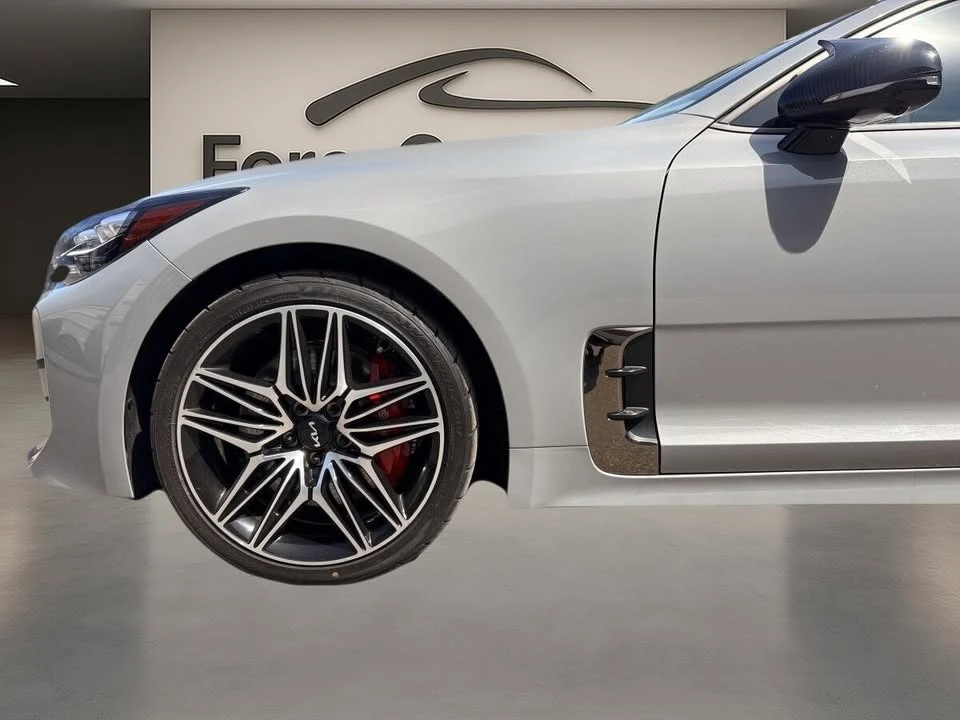 2023 Kia Stinger - Image 8 of 20