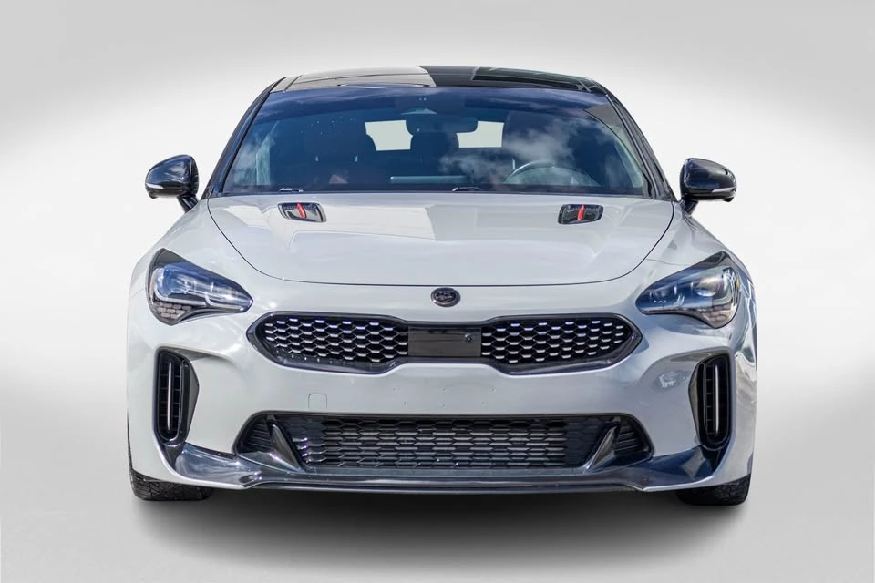 2023 Kia Stinger - Image 2 of 20