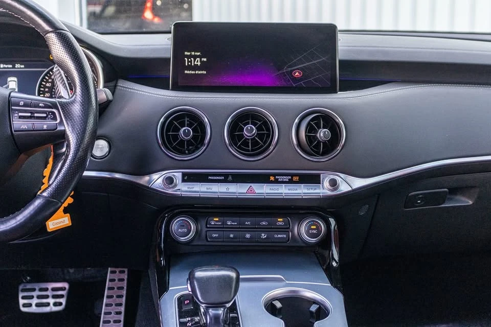 2023 Kia Stinger - Image 9 of 20