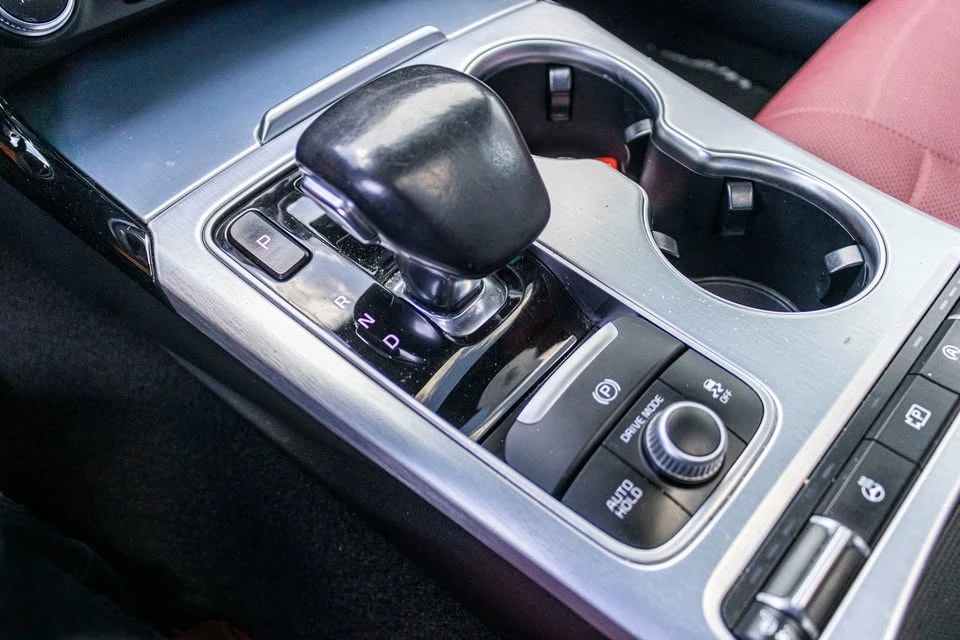 2023 Kia Stinger - Image 16 of 20