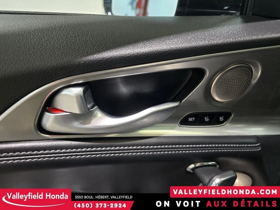 2023 Kia Stinger GT - Image 17 of 19