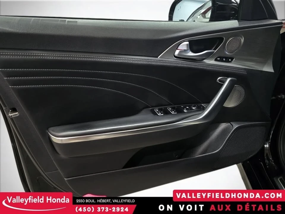 2023 Kia Stinger GT - Image 17 of 19