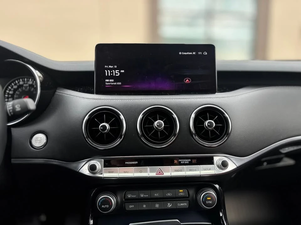 2023 Kia Stinger GT - Image 11 of 20
