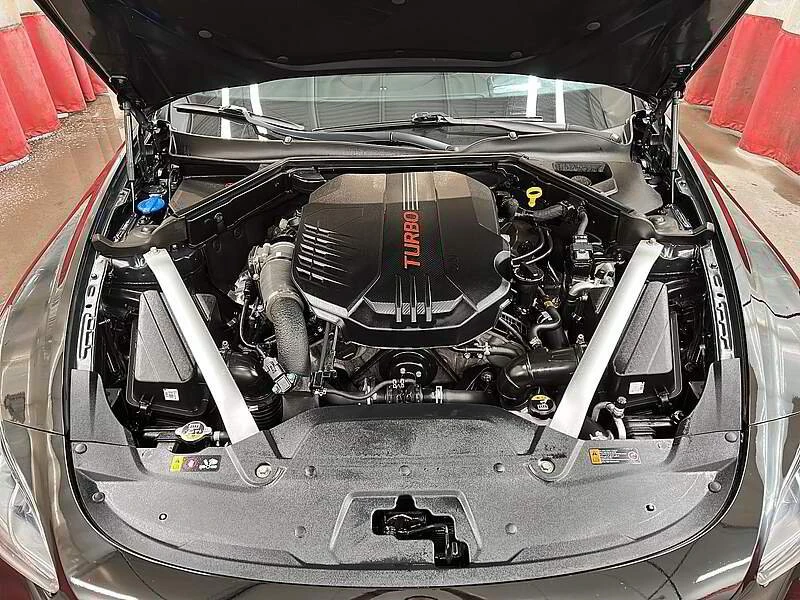 2023 Kia Stinger GT - Image 4 of 8