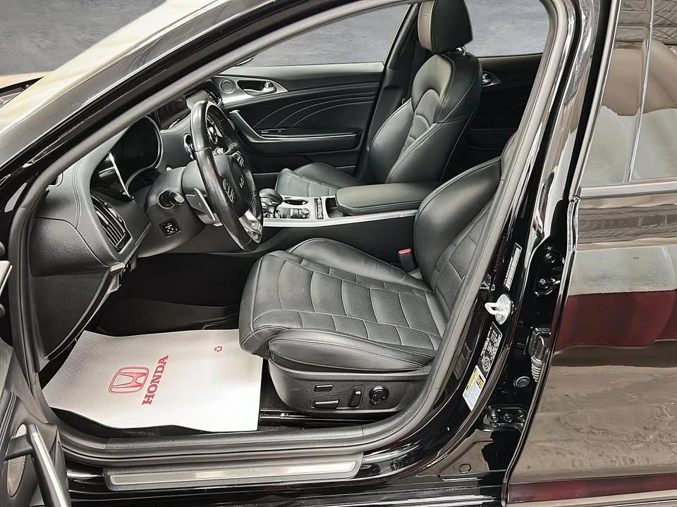 2023 Kia Stinger GT - Image 15 of 20