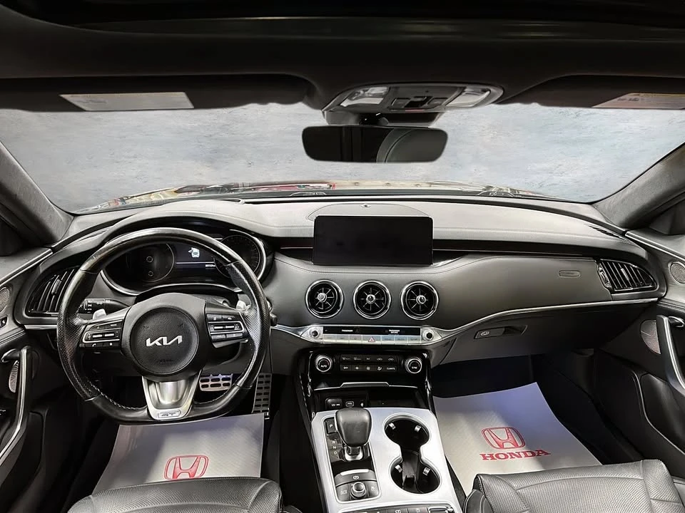 2023 Kia Stinger GT - Image 19 of 20