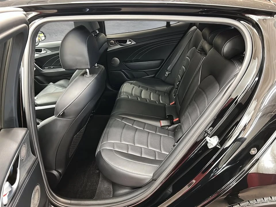 2023 Kia Stinger GT - Image 17 of 20
