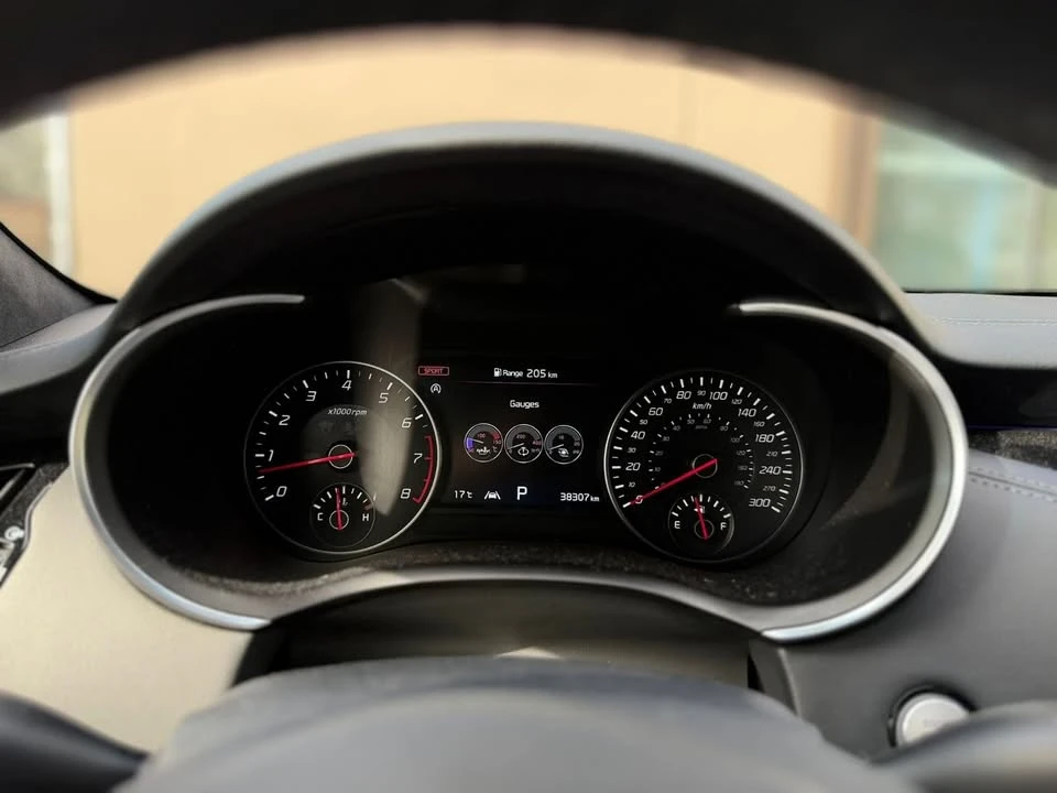 2023 Kia Stinger GT - Image 17 of 20