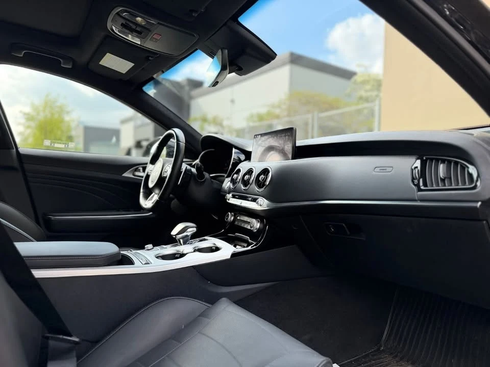 2023 Kia Stinger GT - Image 12 of 20