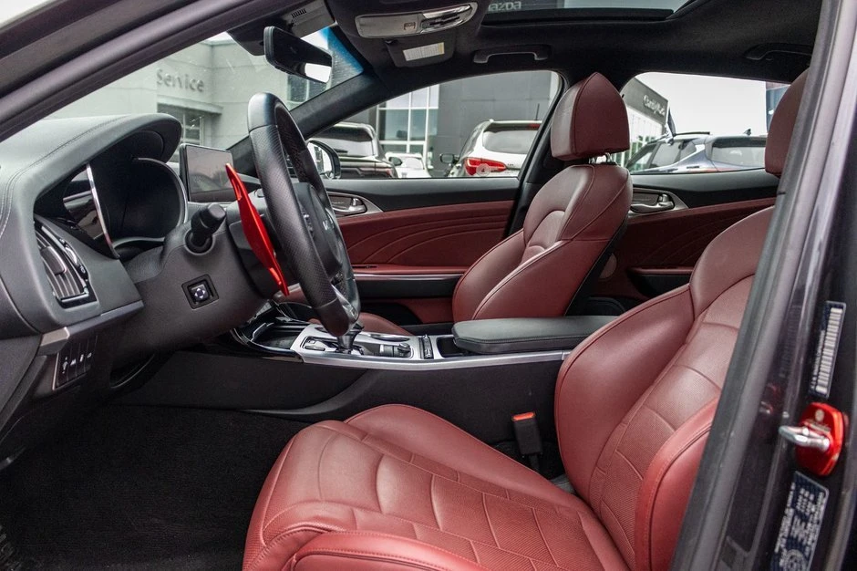 2023 Kia Stinger GT - Image 17 of 20