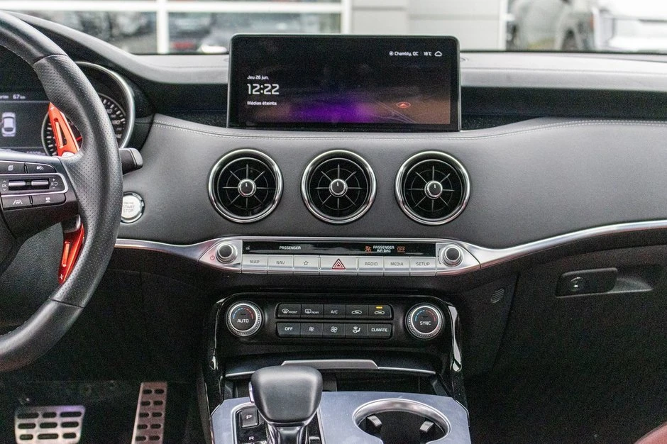2023 Kia Stinger GT - Image 18 of 20
