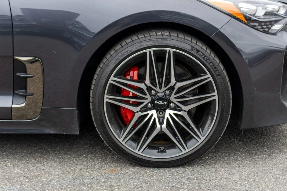 2023 Kia Stinger GT - Image 8 of 20