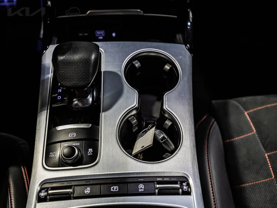 2023 Kia Stinger GT - Image 17 of 20