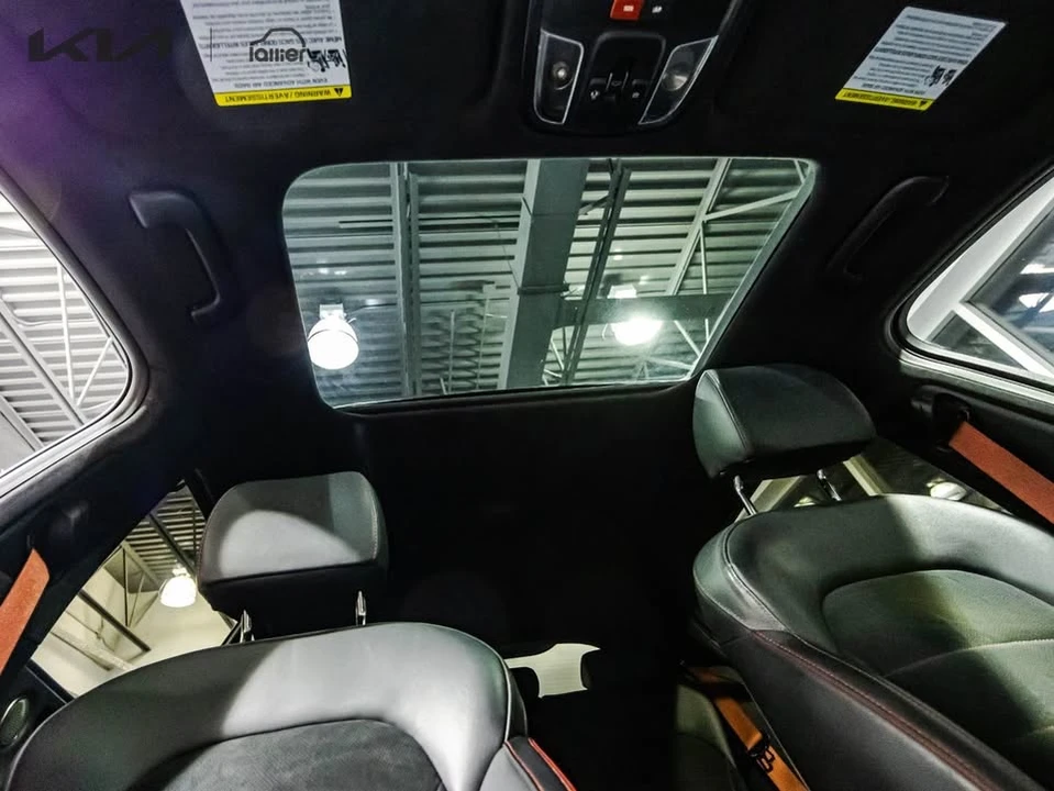 2023 Kia Stinger GT - Image 19 of 20