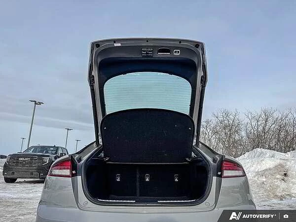 2023 Kia Stinger GT - Image 14 of 17