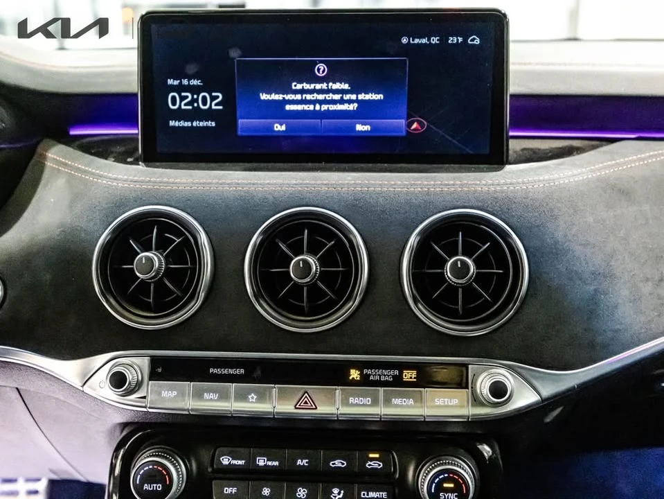 2023 Kia Stinger GT - Image 15 of 19
