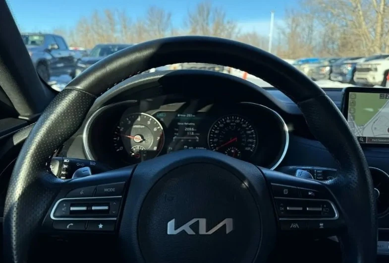 2023 Kia Stinger GT - Image 4 of 7