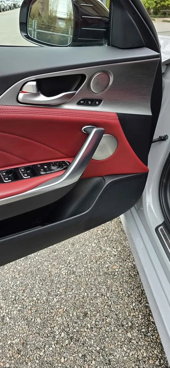 2023 Kia Stinger GT - Image 11 of 17