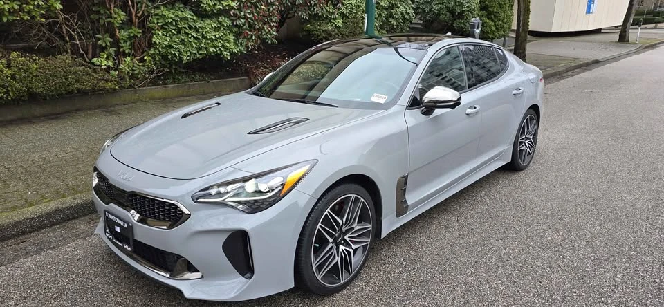 2023 Kia Stinger GT - Image 2 of 17