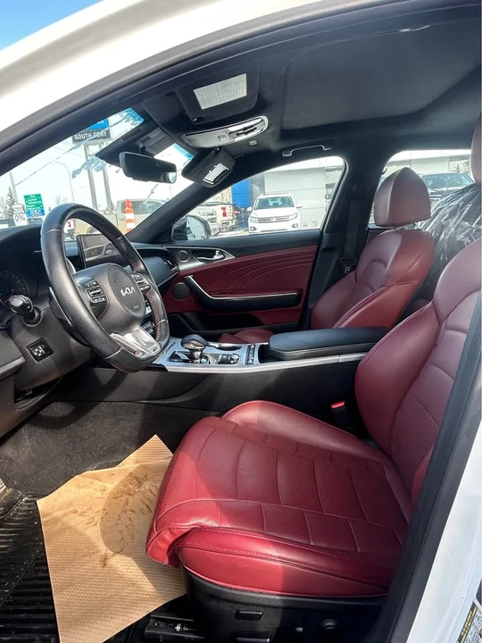 2023 Kia Stinger GT - Image 5 of 8