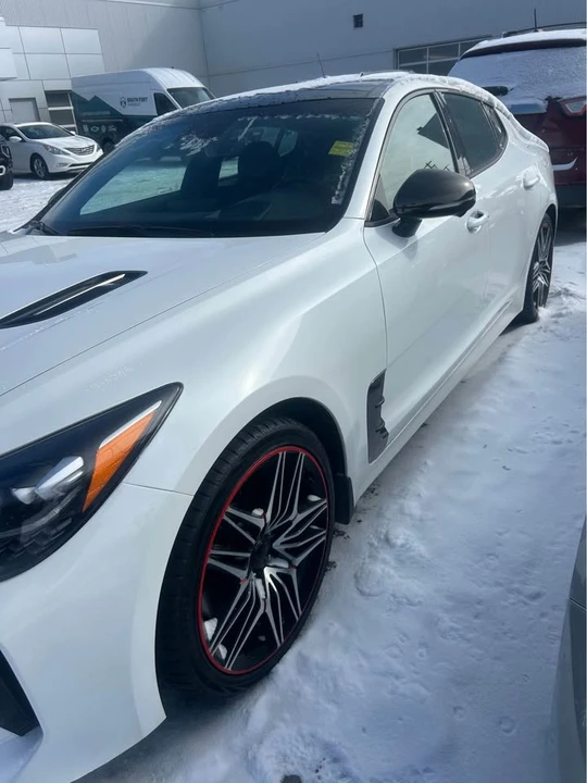 2023 Kia Stinger GT - Image 2 of 8