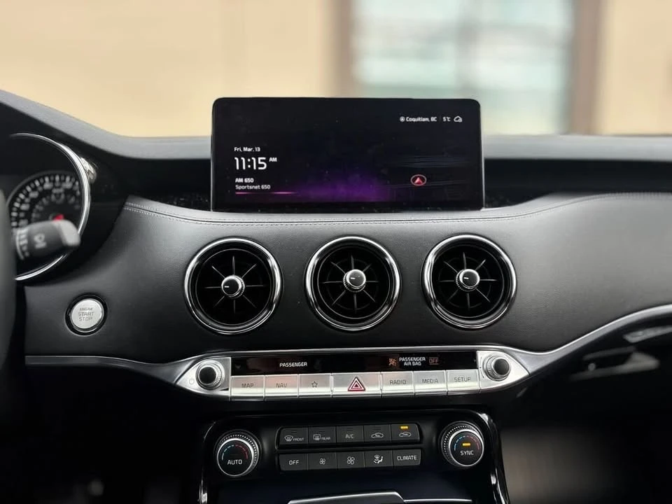 2023 Kia Stinger GT - Image 9 of 12
